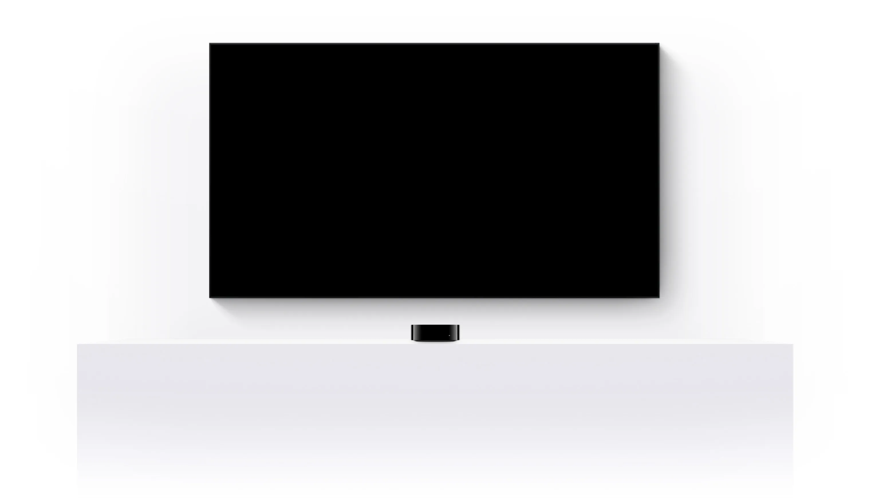 Apple TV 4K 及平面電視，螢幕顯示以各式 Apple TV 電影及節目剪輯成的預告片