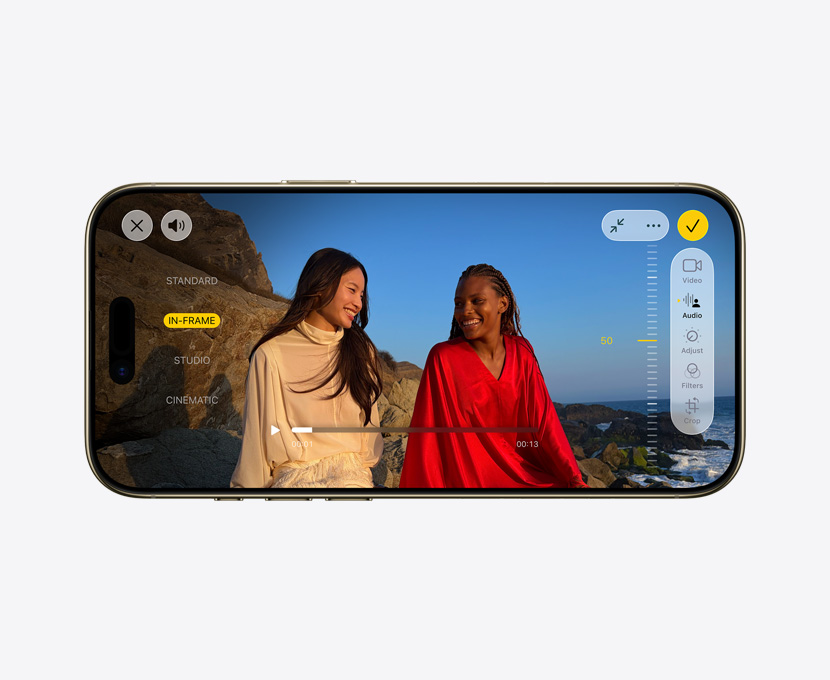 iPhone Air, pohled zepředu, zobrazují se volby Audio mixu při upravování profesionálního videa