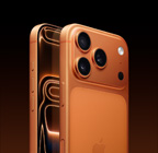 iPhone 17 Pro, kosmicky oranžová barva, šikmý pohled zezadu, modul s profesionální Fusion fotosoustavou nahoře, ovladač fotoaparátu, pohled zepředu na obrazovku přes celou přední stranu, akční tlačítko a tlačítka hlasitosti